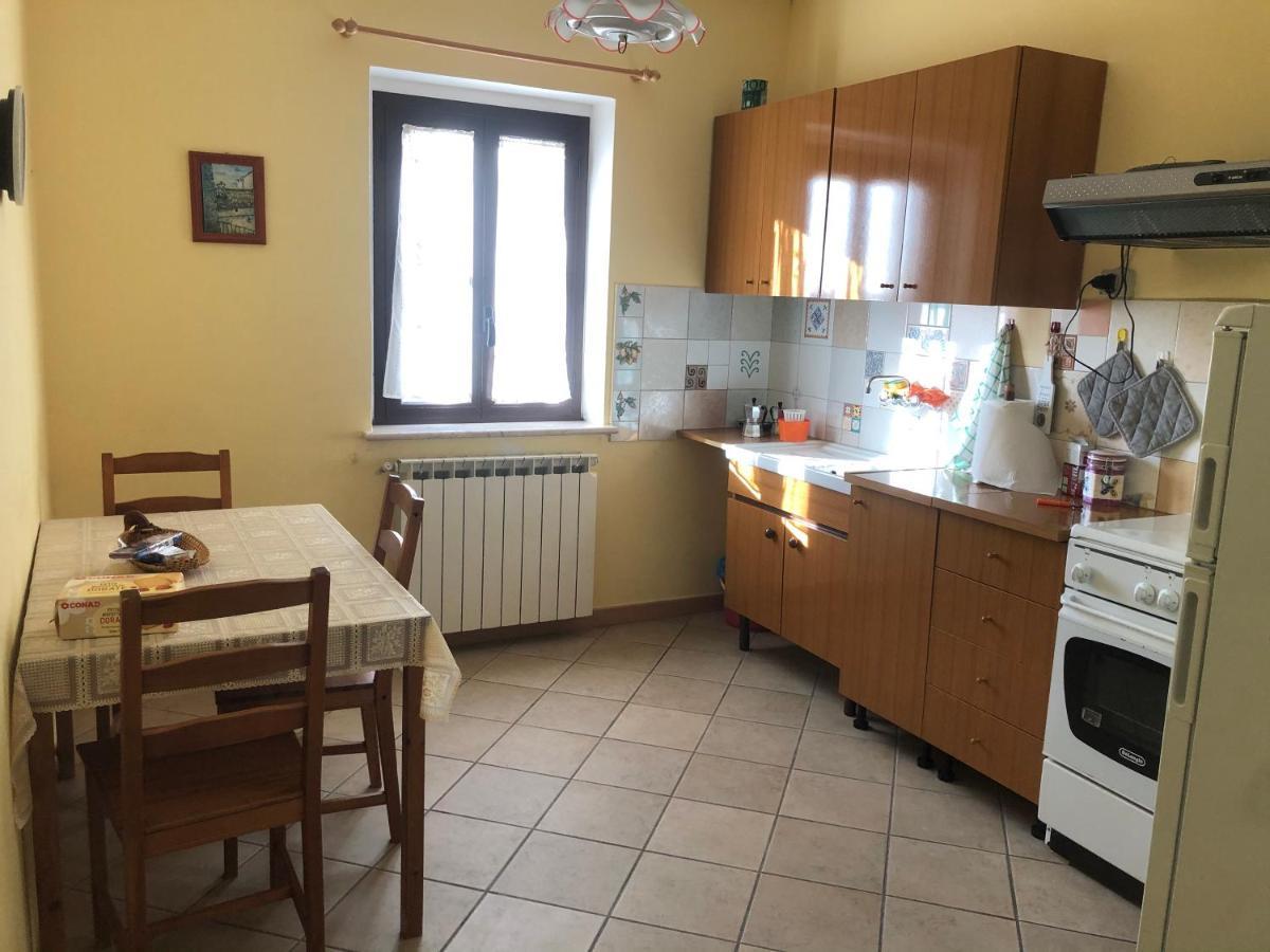 B&B Il Medioevo Pesche Экстерьер фото